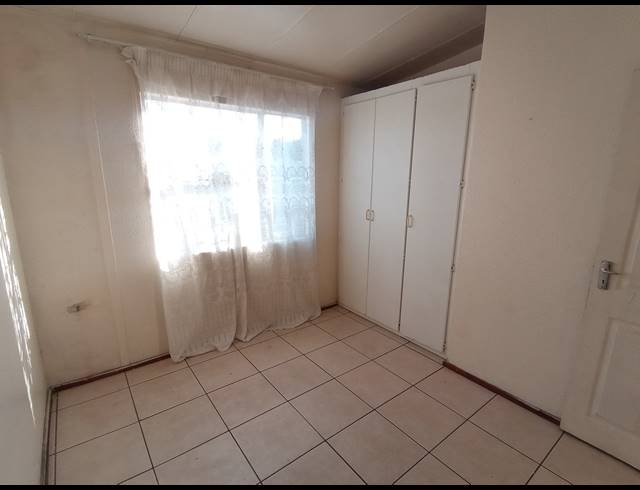 2 BEDROOM TOWNHOUSE FOR SALE IN RIDGEWAY